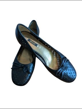 Ecco Black Perforated Leather Bow Ballet Flats - Size 42